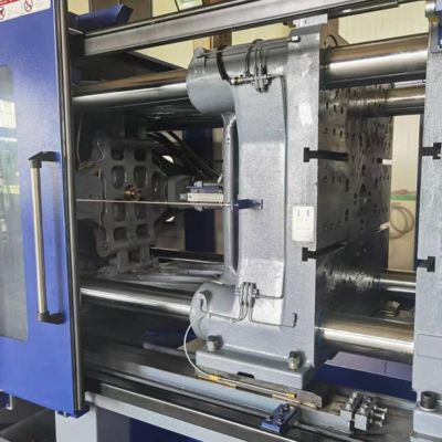 Mold Compatibility and Ejection Performance in Injection Molding Machines